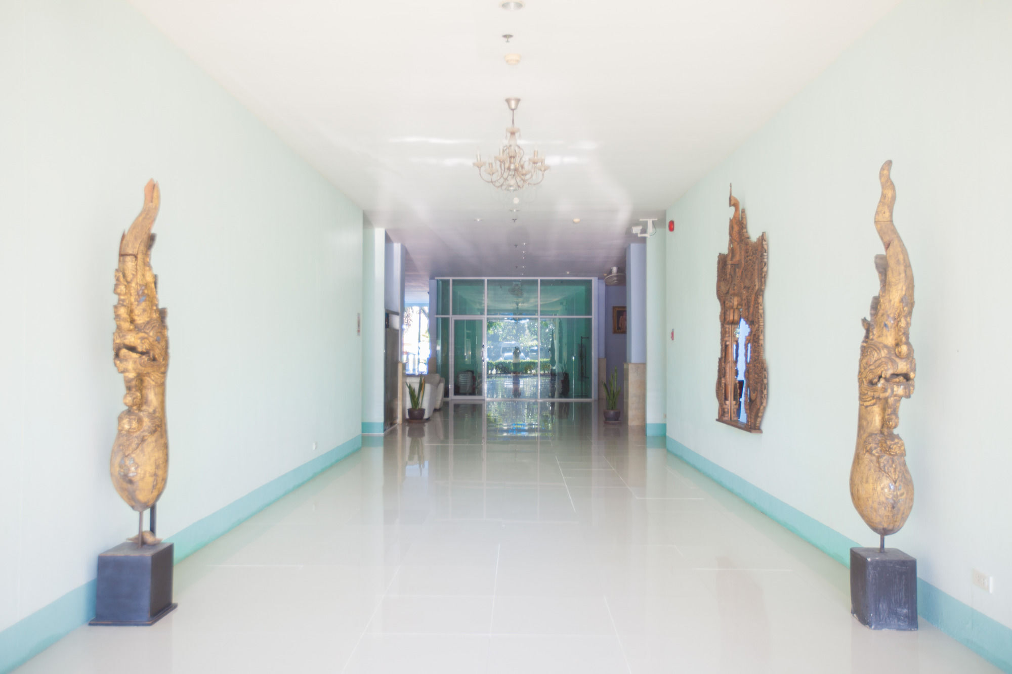 Chalong Beach Hotel Phuket Rawai Экстерьер фото