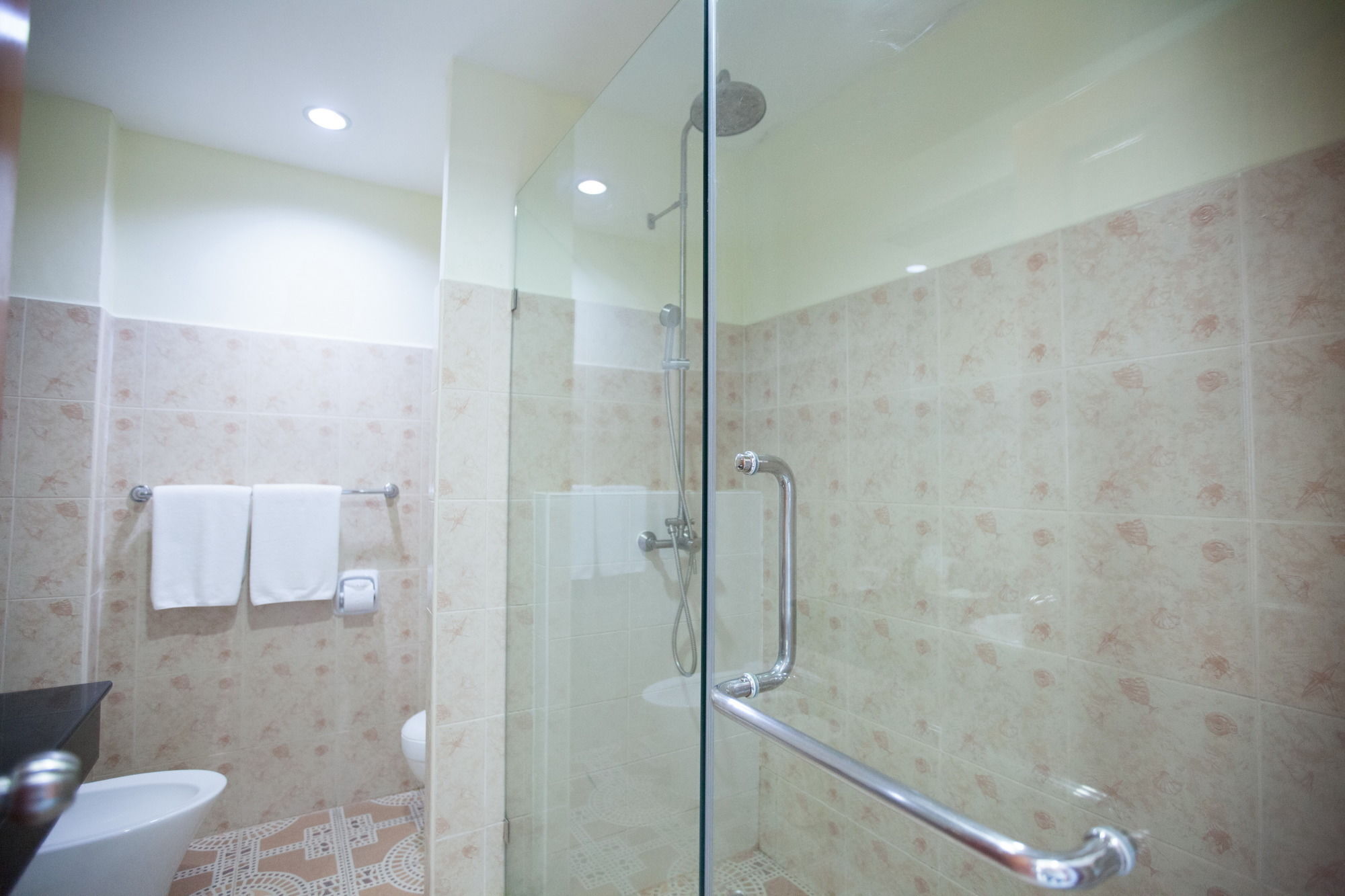 Chalong Beach Hotel Phuket Rawai Экстерьер фото