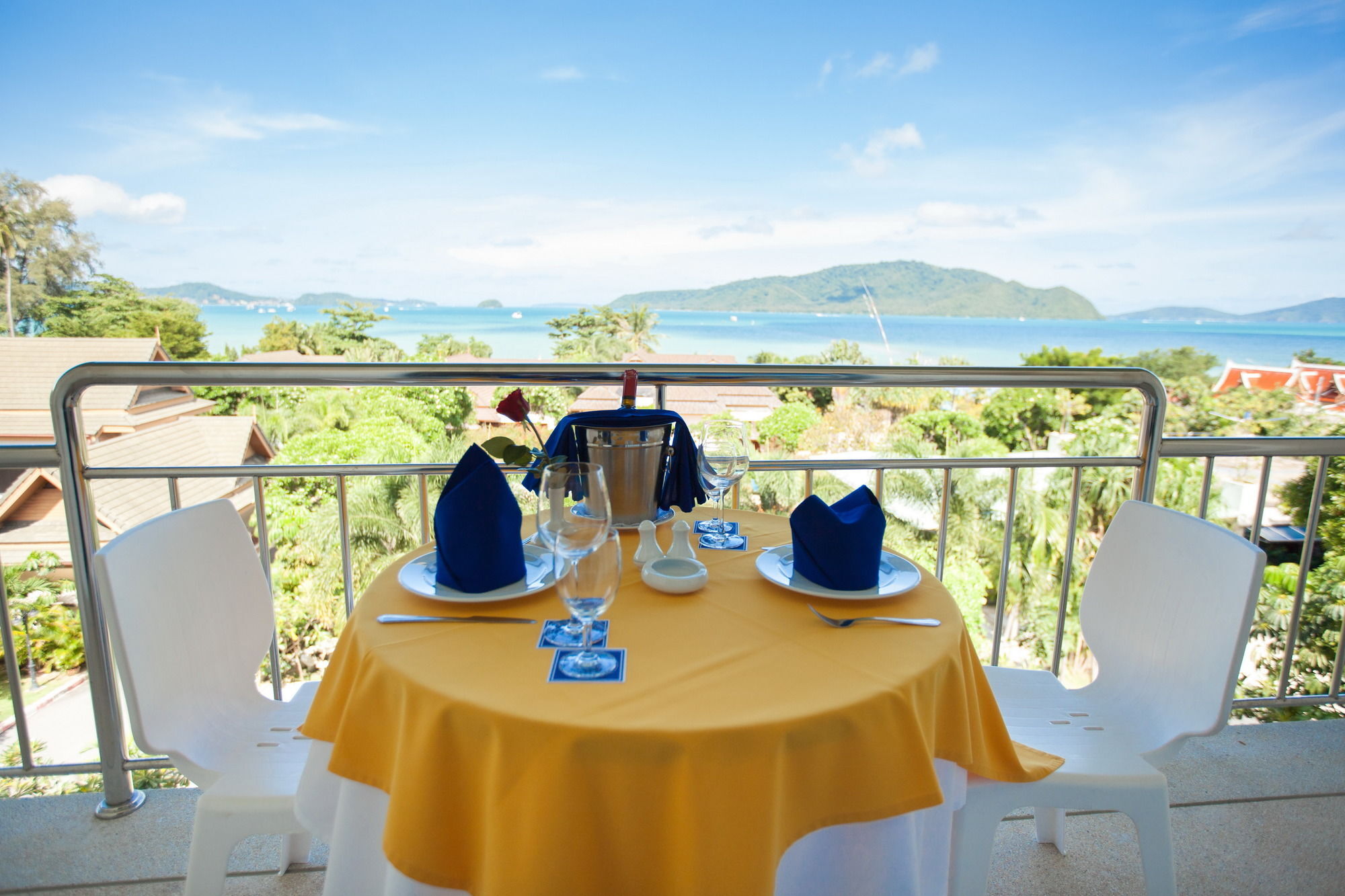 Chalong Beach Hotel Phuket Rawai Экстерьер фото