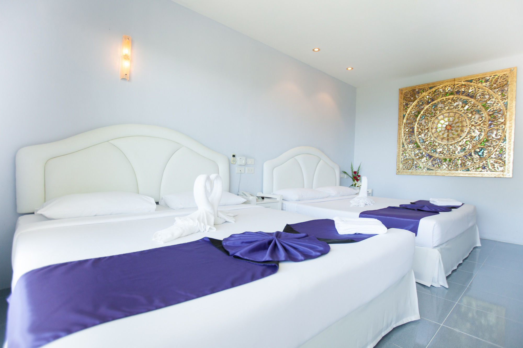 Chalong Beach Hotel Phuket Rawai Экстерьер фото