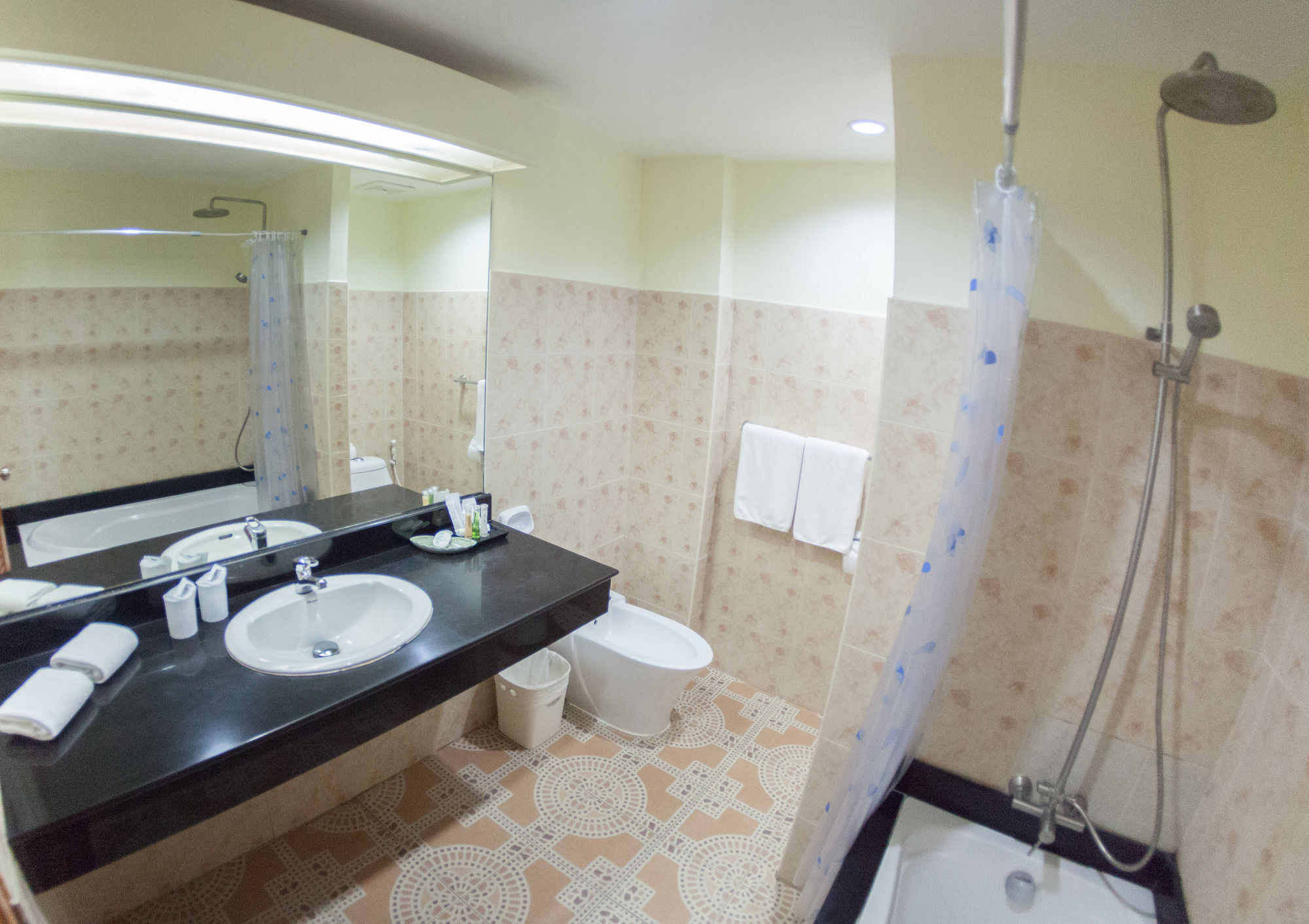 Chalong Beach Hotel Phuket Rawai Экстерьер фото