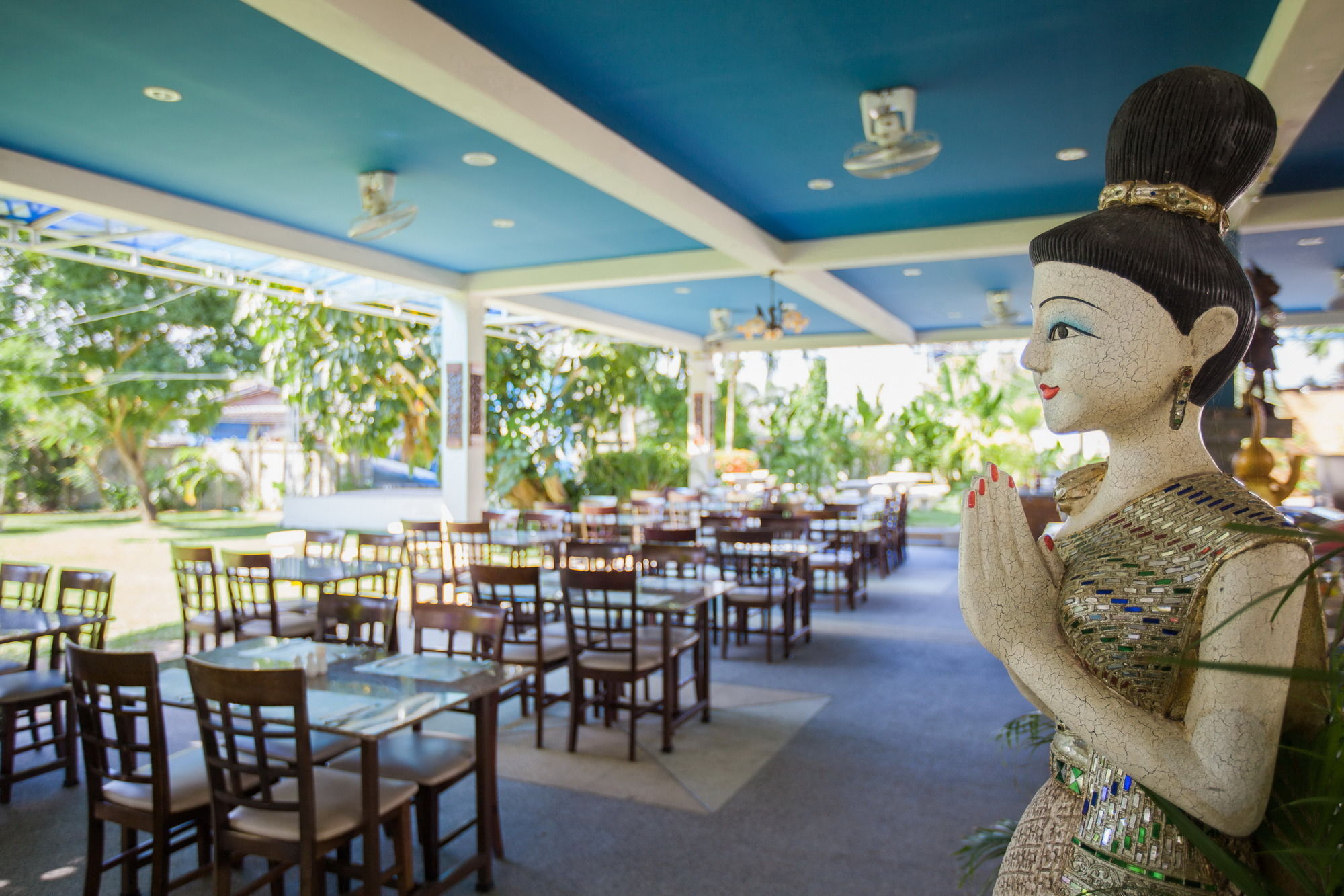 Chalong Beach Hotel Phuket Rawai Экстерьер фото